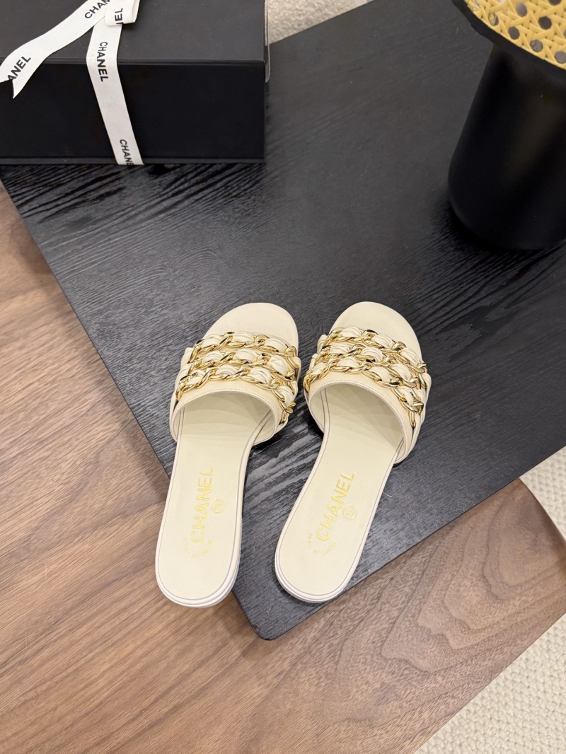 Ch**el slippers